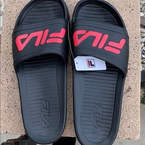 Men’s FILA slides.